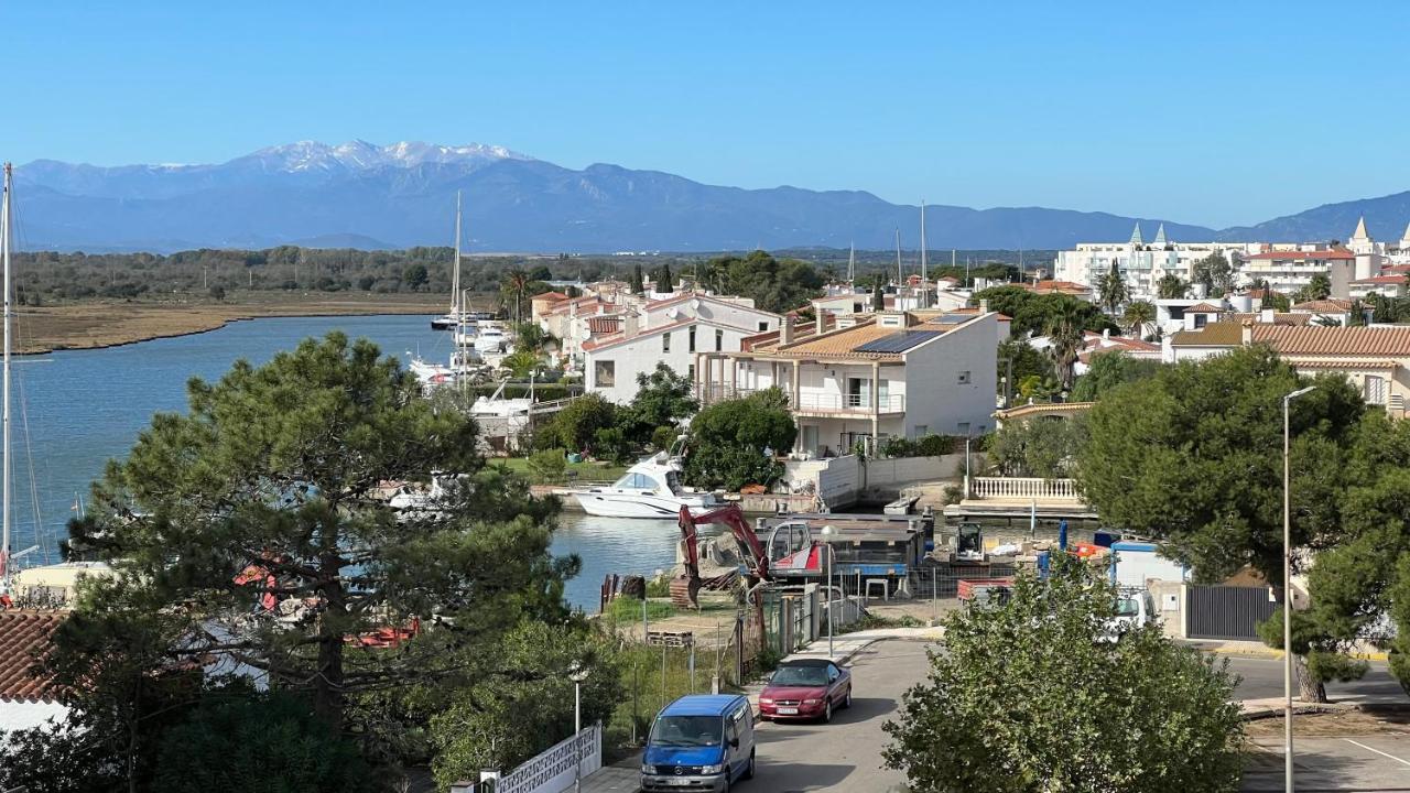 Bonito Estudio En Con Vista Al Mar Y Piscina